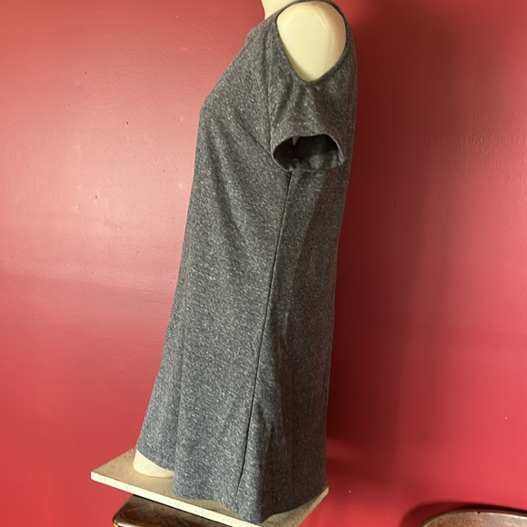 BNWOT Dee Elly gray short sleeve cold shoulder dress - Picture 4 of 12